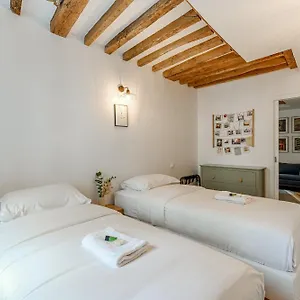  Apartment Latin - Welkeys